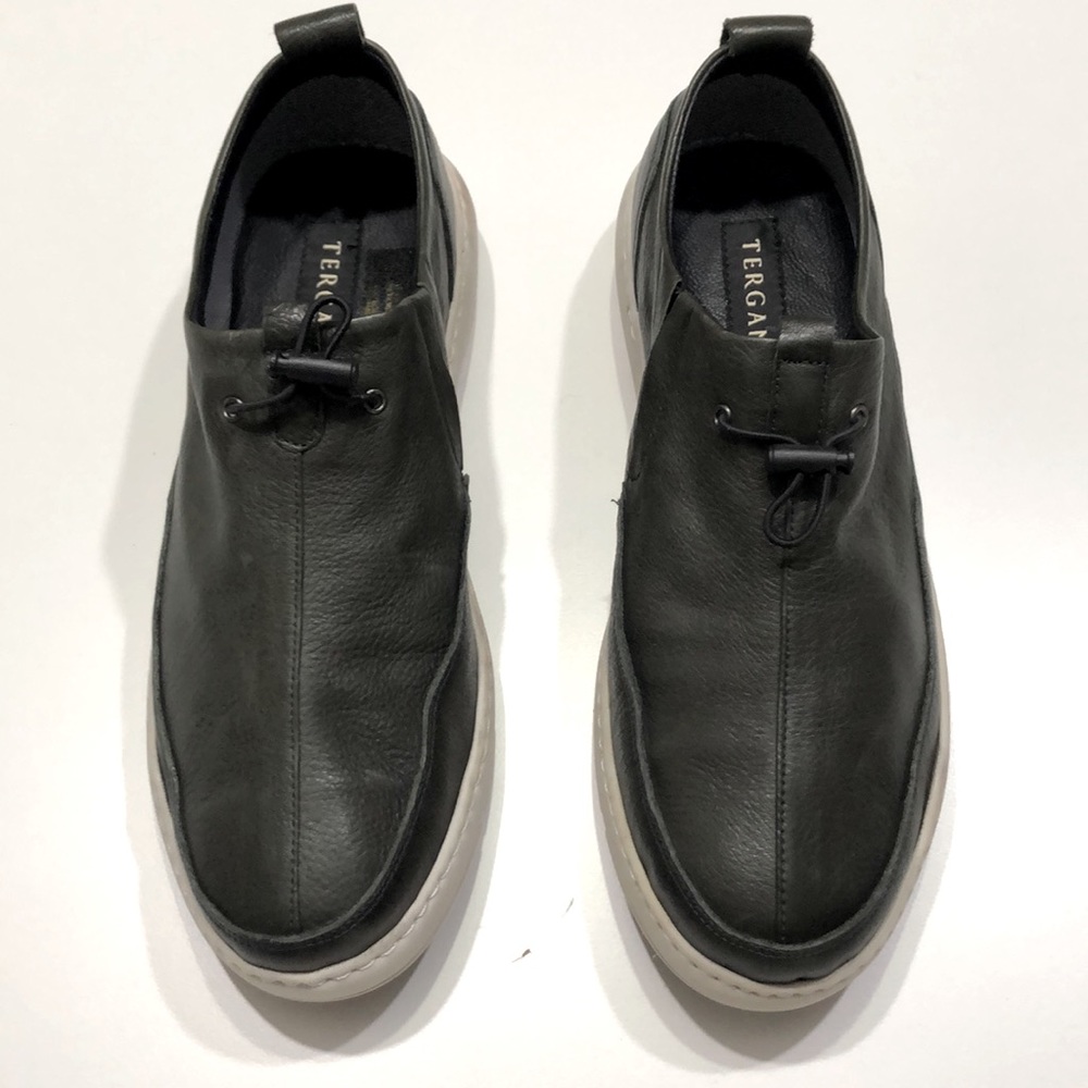 Dark green sports casual men shoes